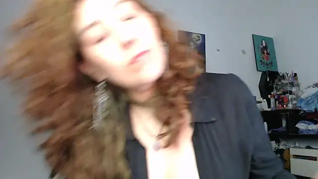 Luz delunaa online show from 04.01.26