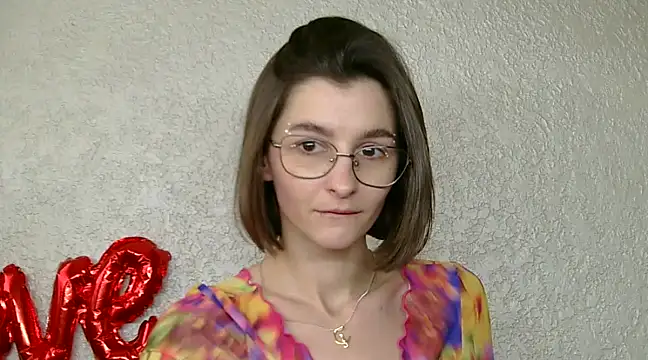luna Gharming online show from 03.07.25