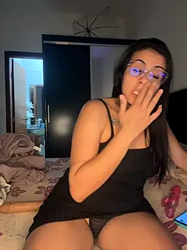 jheicylli online show from 10.24.25