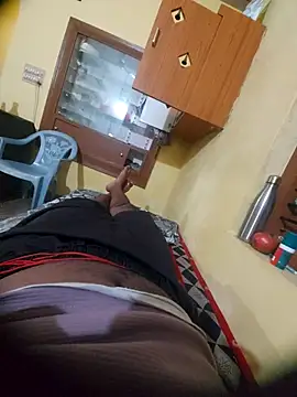 Snapshot of Zombiejack chatting on 11.07.25 Zombiejack online show from 11.07.25