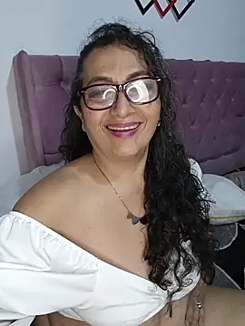 AlessandraLeroy online show from 02.05.26