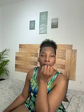 Nahomy gree online show from 04.07.26