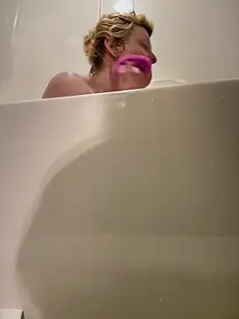 KITTYBOOBOOFUXX online show from 03.18.26