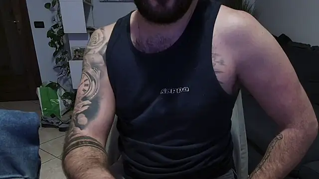 maialinofriuli online show from 11.25.25