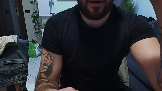 maialinofriuli online show from 11.26.25