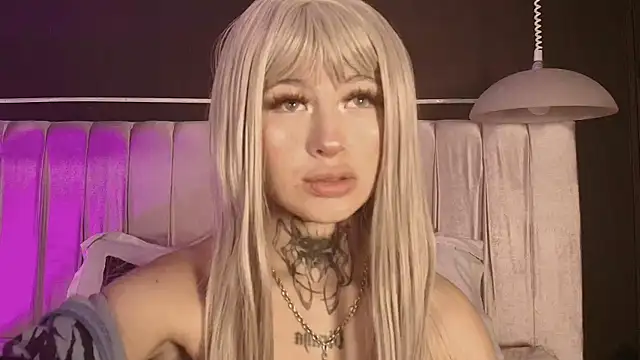 Zhally Dee online show from 11.03.25