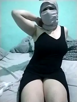 Snapshot of queen_belisima1 chatting on 03.21.25 queen belisima1 online show from 03.21.25