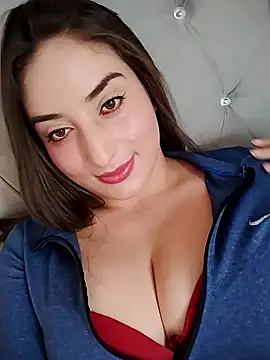Snapshot of KARINA_FLOWER_ chatting on 10.19.25 KARINA FLOWER online show from 10.19.25