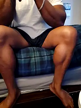 Snapshot of Gotabodiee chatting on 11.30.25 Gotabodiee online show from 11.30.25