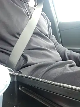 Snapshot of Gotabodiee chatting on 12.14.25 Gotabodiee online show from 12.14.25