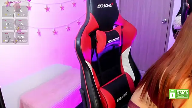 Snapshot of LindaSilverstone chatting on 10.10.25 LindaSilverstone online show from 10.10.25