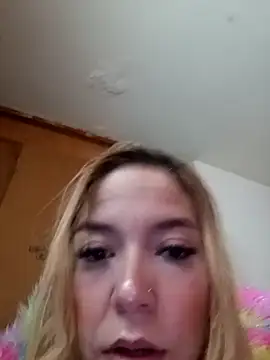 Snapshot of sara_crushx chatting on 09.15.25 sara crushx online show from 09.15.25