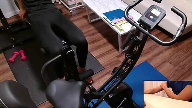 Stretch-man online show from 03.03.26