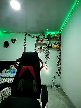 esmeralda jadees online show from 04.03.26