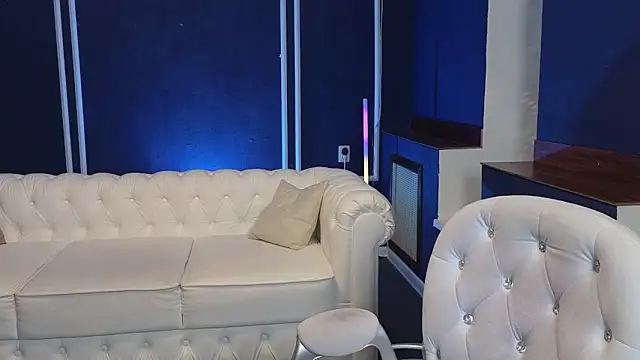 Snapshot of Kira_Kenet chatting on 03.10.25 Kira Kenet online show from 03.10.25