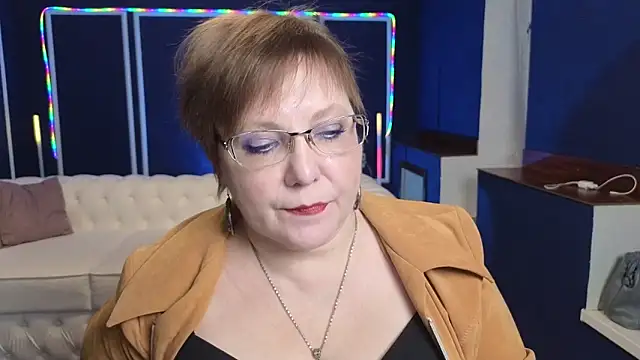 Snapshot of Kira_Kenet chatting on 03.11.25 Kira Kenet online show from 03.11.25