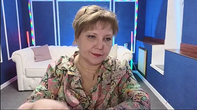 Snapshot of Kira_Kenet chatting on 03.19.25 Kira Kenet online show from 03.19.25