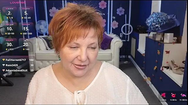 Snapshot of Kira_Kenet chatting on 11.10.25 Kira Kenet online show from 11.10.25