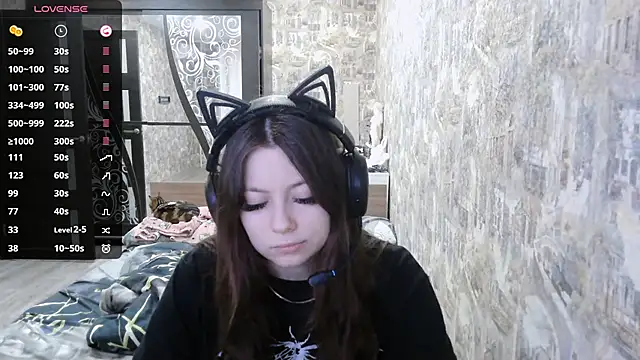 Snapshot of RendyDow chatting on 11.11.25 RendyDow online show from 11.11.25