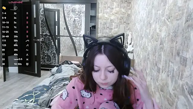 Snapshot of RendyDow chatting on 11.14.25 RendyDow online show from 11.14.25