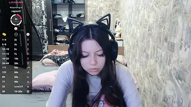 Snapshot of RendyDow chatting on 12.03.25 RendyDow online show from 12.03.25