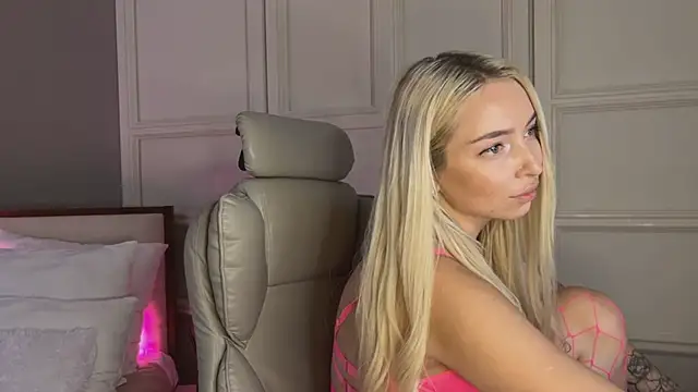 OhMyEmma online show from 03.12.25