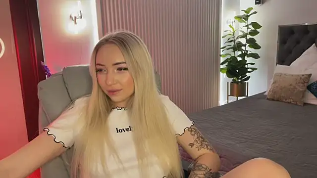 OhMyEmma online show from 11.26.25