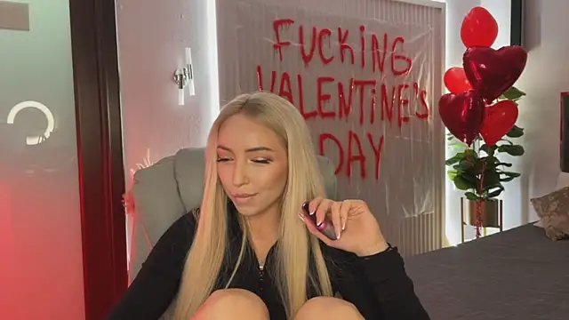 Snapshot of OhMyEmma chatting on 02.13.26 OhMyEmma online show from 02.13.26