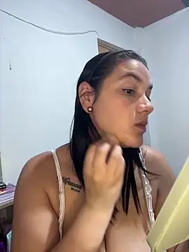 Snapshot of roldanmary chatting on 02.10.26 roldanmary online show from 02.10.26