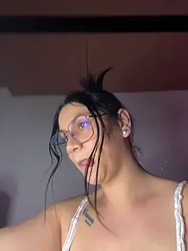 Snapshot of roldanmary chatting on 02.20.26 roldanmary online show from 02.20.26