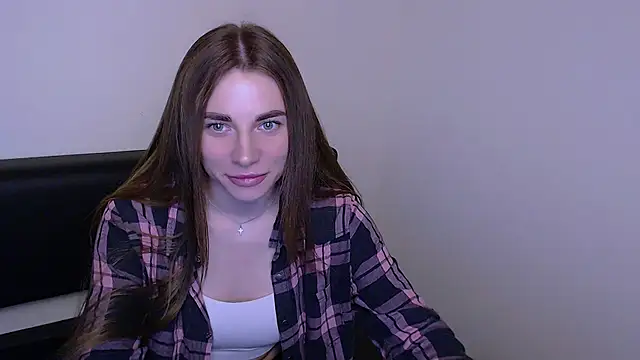 Snapshot of MiaDari_ chatting on 03.11.25 MiaDari online show from 03.11.25