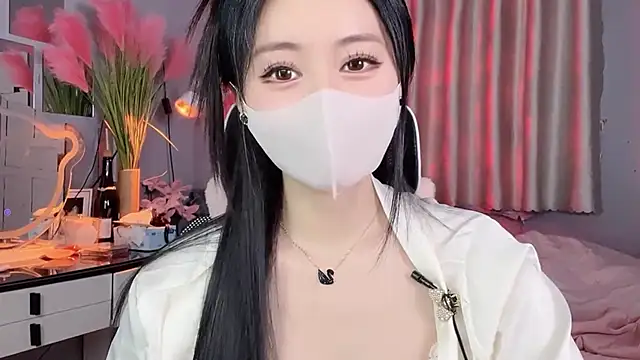 Snapshot of MI_KA22 chatting on 10.22.25 MI KA22 online show from 10.22.25