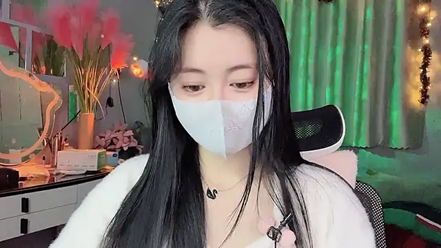 Snapshot of MI_KA22 chatting on 11.21.25 MI KA22 online show from 11.21.25