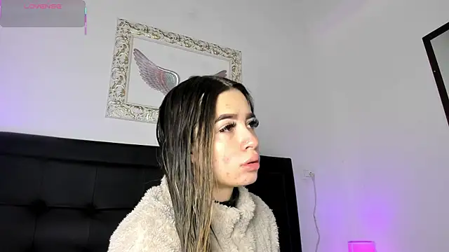 Snapshot of Lola_Blondie chatting on 09.10.25 Lola Blondie online show from 09.10.25