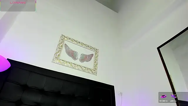 Snapshot of Lola_Blondie chatting on 09.28.25 Lola Blondie online show from 09.28.25