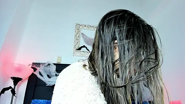 Snapshot of Lola_Blondie chatting on 10.07.25 Lola Blondie online show from 10.07.25