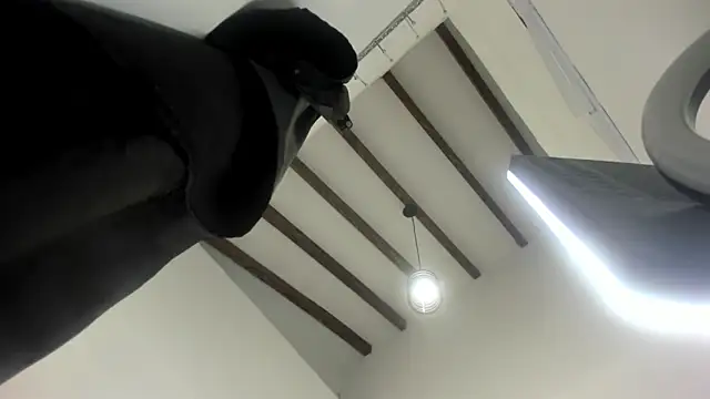 Lola Blondie online show from 11.17.25