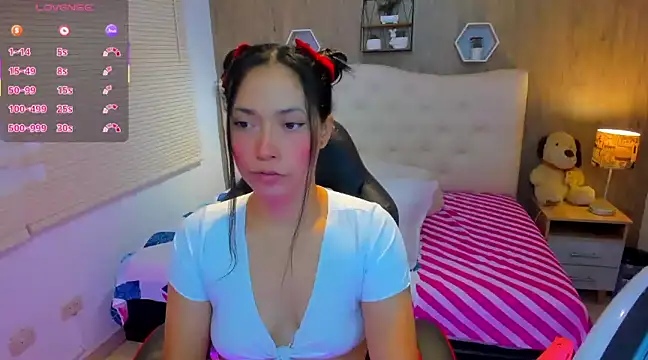  LiilyWong online show from 03.19.25