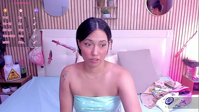  LiilyWong online show from 10.23.25