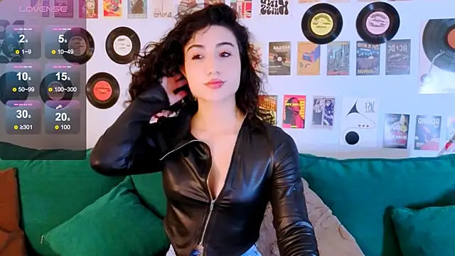 Maya Rogerss online show from 05.11.26