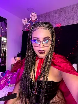 Snapshot of AlesiaCooper chatting on 10.31.25 AlesiaCooper online show from 10.31.25