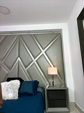 Snapshot of AlesiaCooper chatting on 11.26.25 AlesiaCooper online show from 11.26.25