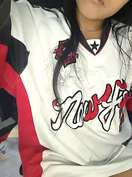 bella warzon online show from 10.18.25