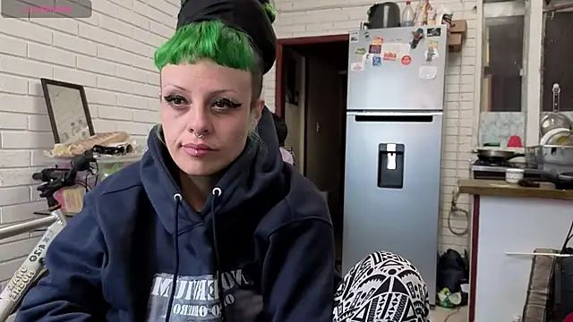 freyaa sorcerees online show from 10.17.25