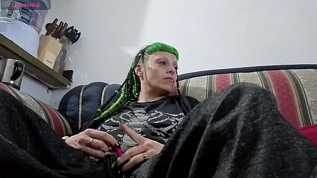 freyaa sorcerees online show from 10.19.25