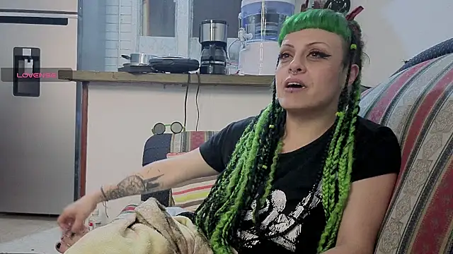 freyaa sorcerees online show from 10.20.25