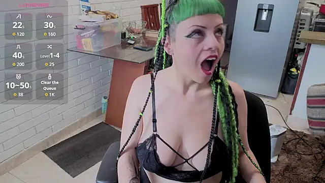 freyaa sorcerees online show from 10.27.25