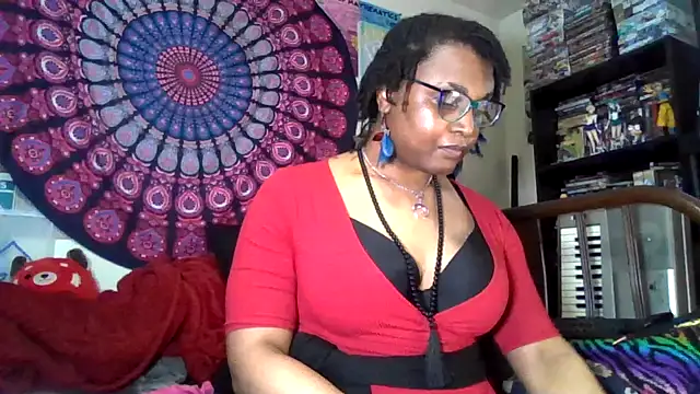Snapshot of GardeniaFields chatting on 06.19.26 GardeniaFields online show from 06.19.26