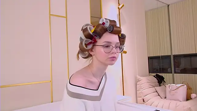 MiraBliss online show from 03.31.26