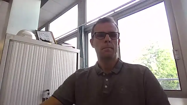 Snapshot of Simon_76 chatting on 09.19.25 Simon 76 online show from 09.19.25